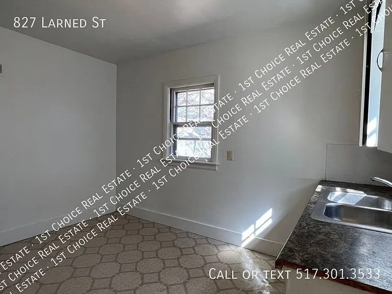 827 Larned St — Photo 9