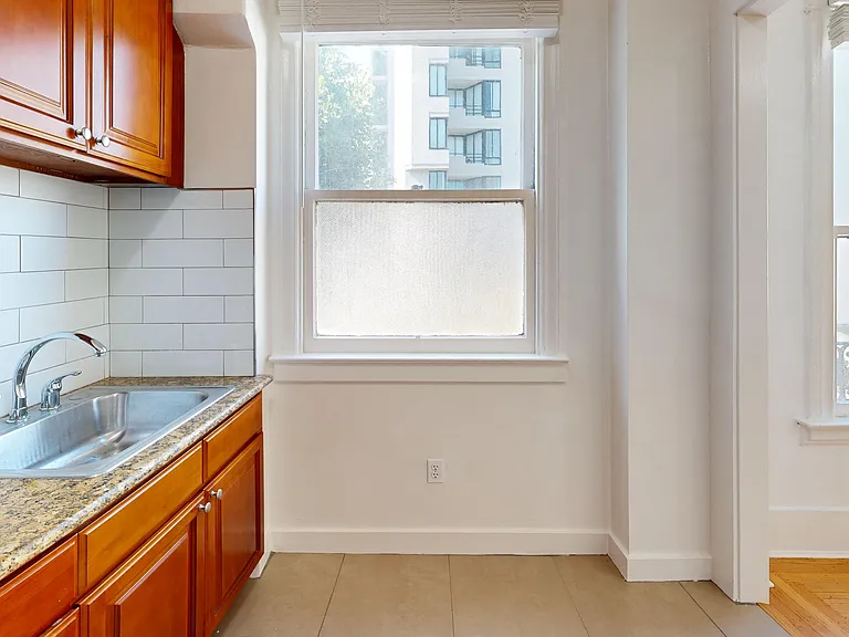947 Bush Street — Photo 27