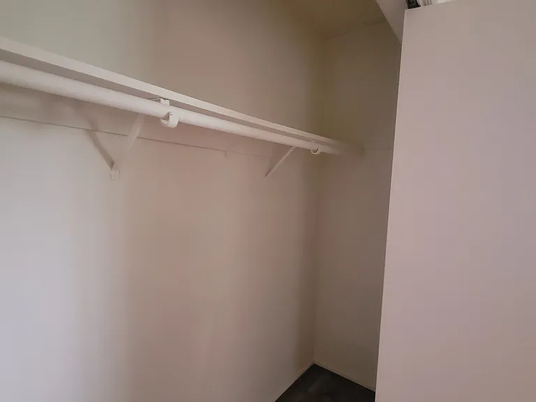 Amherst Apartments — Photo 8