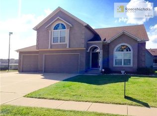 818 Trailway Dr, Raymore, MO 64083