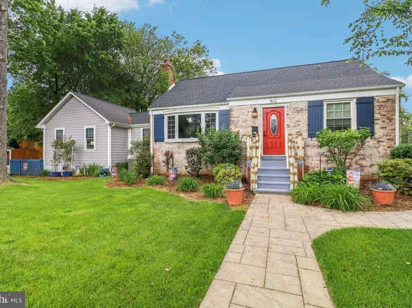 1812 Youngblood St, Mc Lean, VA 22101