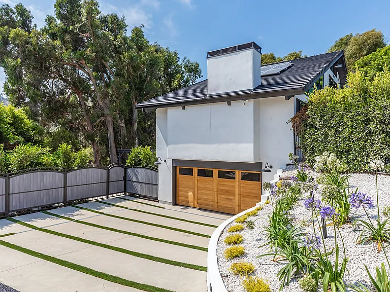 3525 Coast View Dr — Photo 9