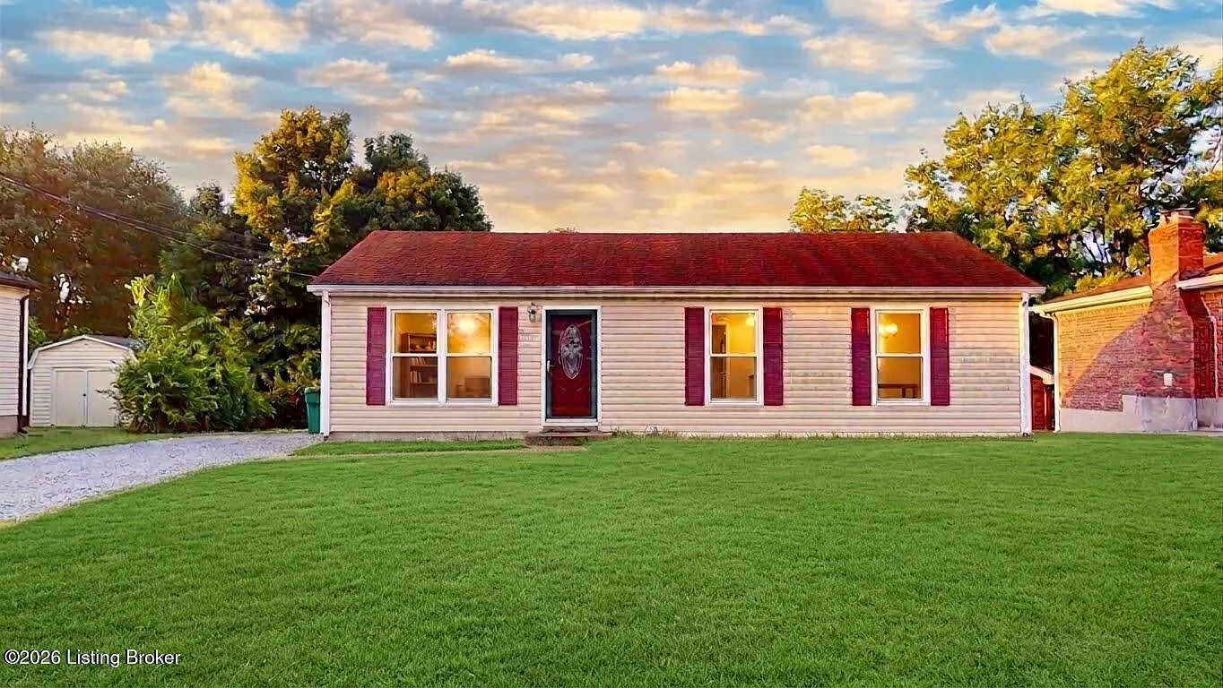 3 bed, 2.0 bath, 1050 sqft, $1,590 — Photo 1