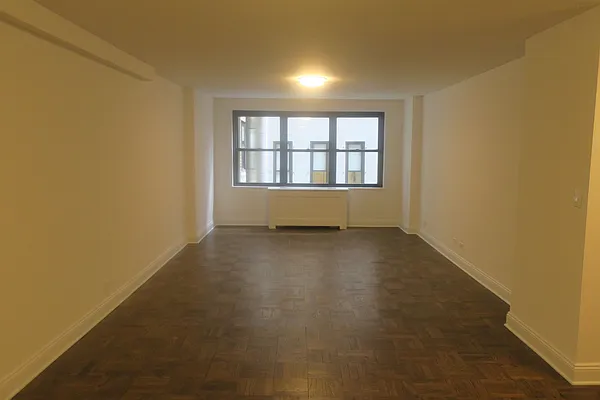 Rented by Solil Management | media 5