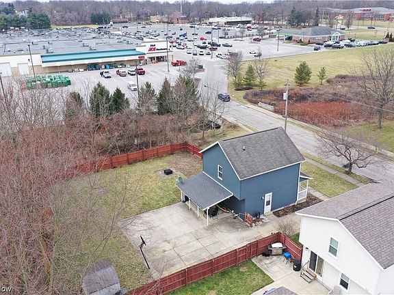 2nd image of 2504 Leland & Lot Ave