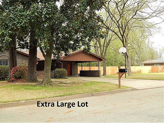 2nd image of 212 Nottingham Dr