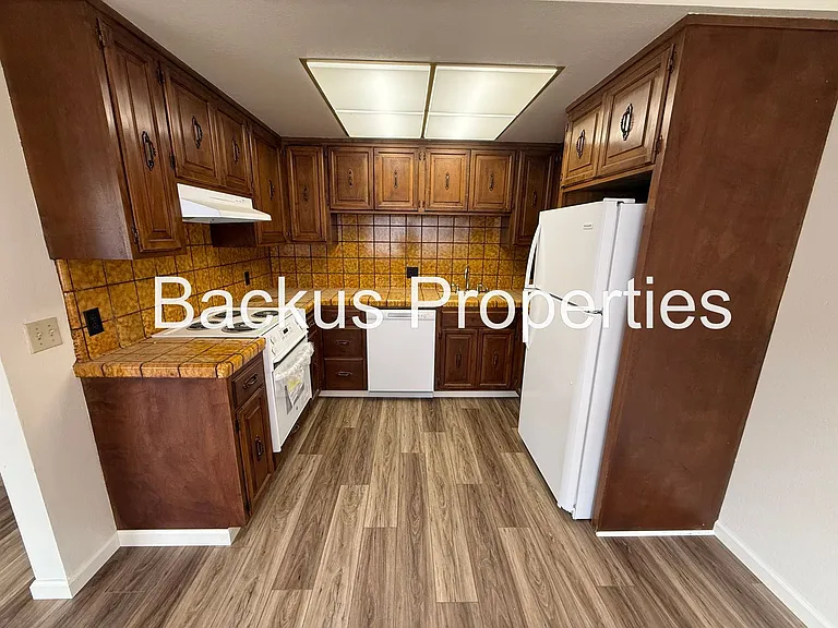 Laine St 529 — Photo 8