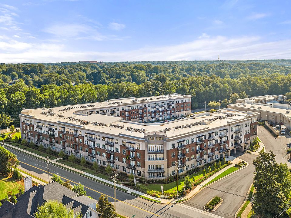 Aerial view of Hawthorne at Friendly in Greensboro, NC