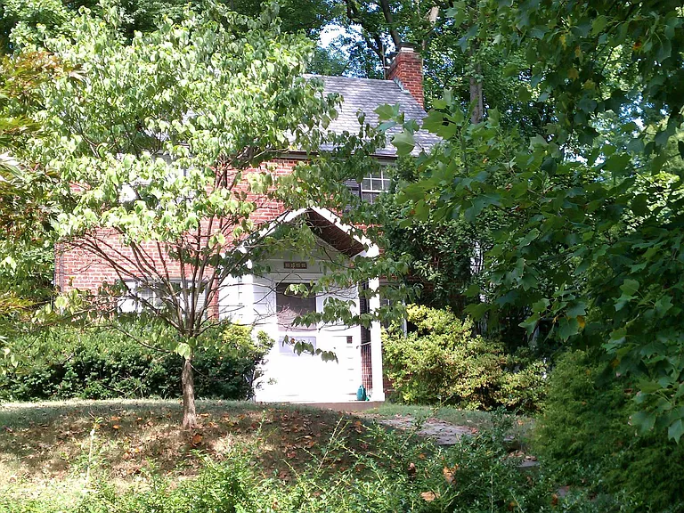 9412 Columbia Blvd — Photo 2