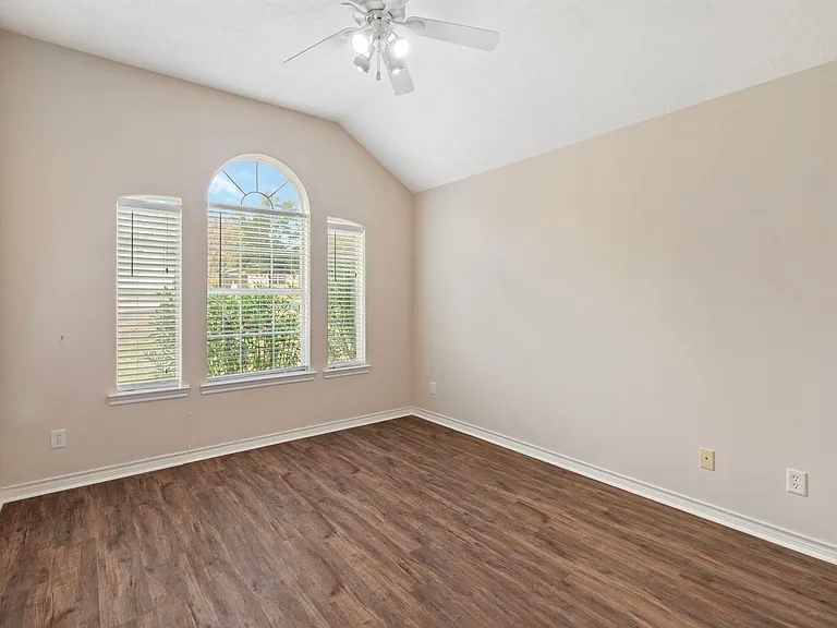 2511 Westwood Main Dr — Photo 16