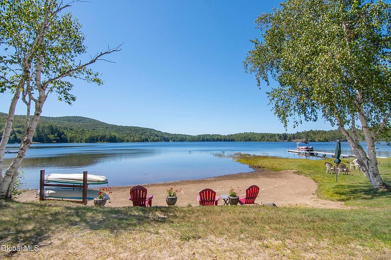 4th image of 89 Hunt Lake Road