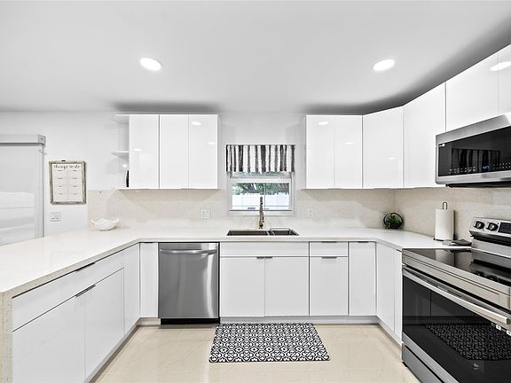 4th image of 6431 NW 34th Avenue