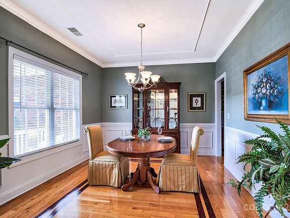 4th image of 5025 Eagle Crest Ln