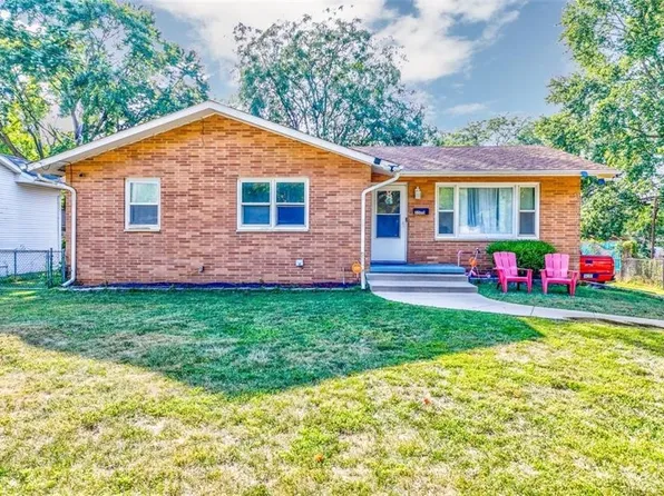 3500 E 38th Ct, Des Moines, IA 50317