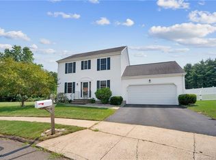 23 Primrose Ln, Middletown, CT 06457