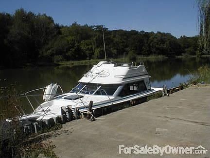 40' Boat Dock
						:
						Large cement area for chairs and tables with fire ring.