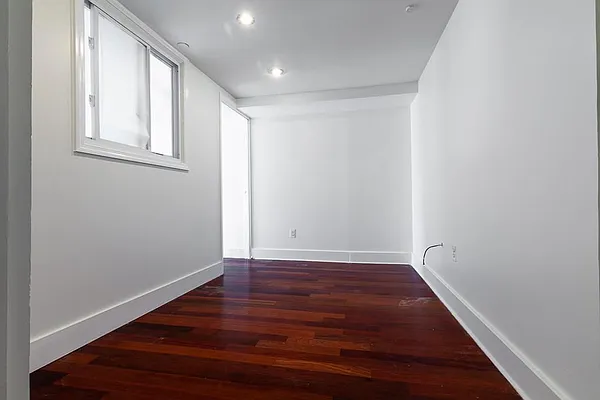 Rented by Brooklyn Group | media 76