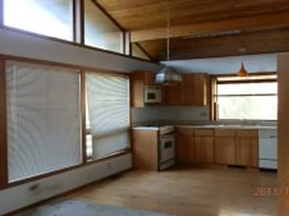 128 Forest View Dr, Willow Creek, CA 95573