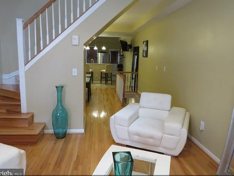 1703 Moreland Ave — Photo 2