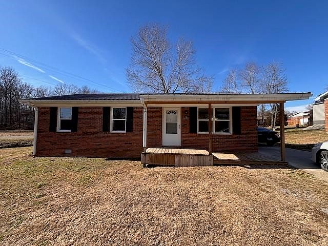 1st image of 672 Joyce Ave
