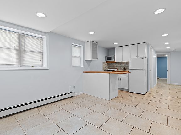 2nd image of 26 Indiana Ave Floor 1