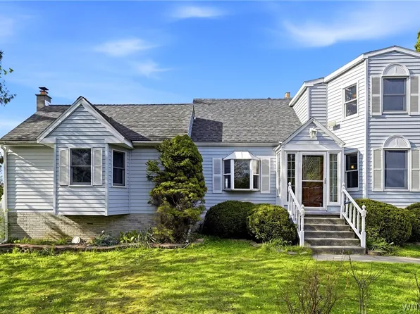 11230 Westwood Rd, Alden, NY 14004