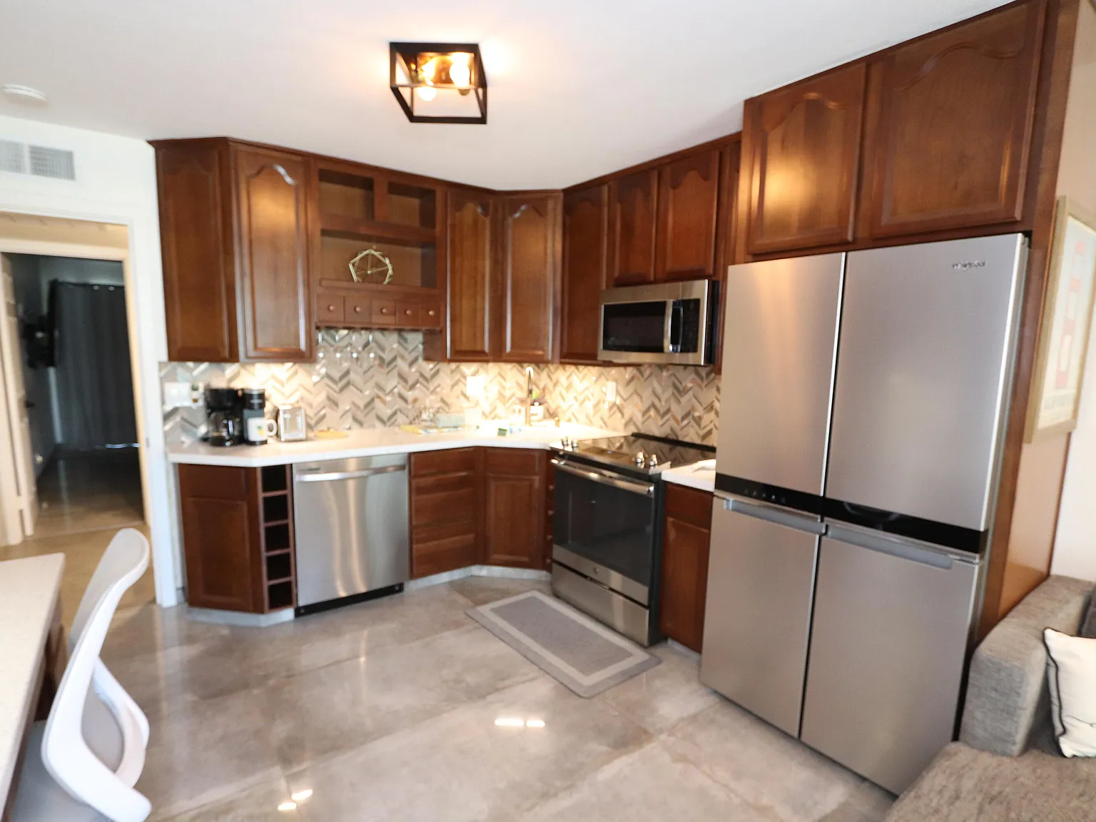1 bed, 565 sqft, $1,754 — Photo 3