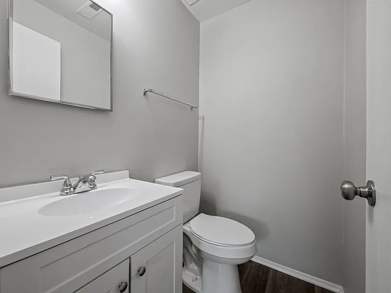 Chalet Villa Lakefront Community — Photo 15