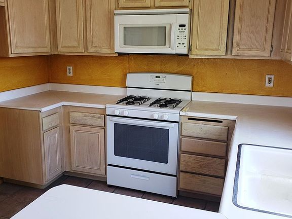 5th image of 18213 Flynn Dr Unit 138