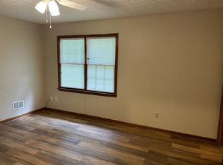 4899 Autumn Cir, Stone Mountain, GA 30088