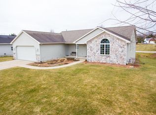 7161 Pine Oak Ln, Hudsonville, MI