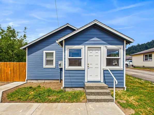 96 W Painter St, Rio Dell, CA 95562
