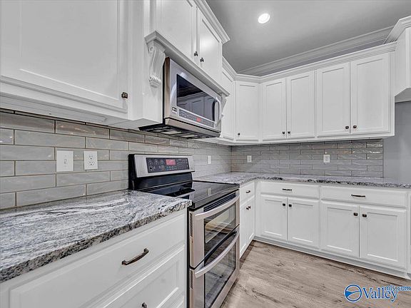 3rd image of 105 Azuba Ct
