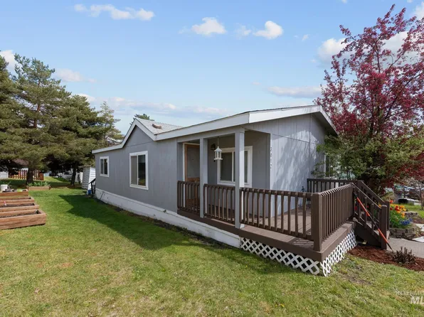 609 N Almon St Spc 3012, Moscow, ID 83843