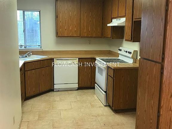 3rd image of 4070 Deer Run Way