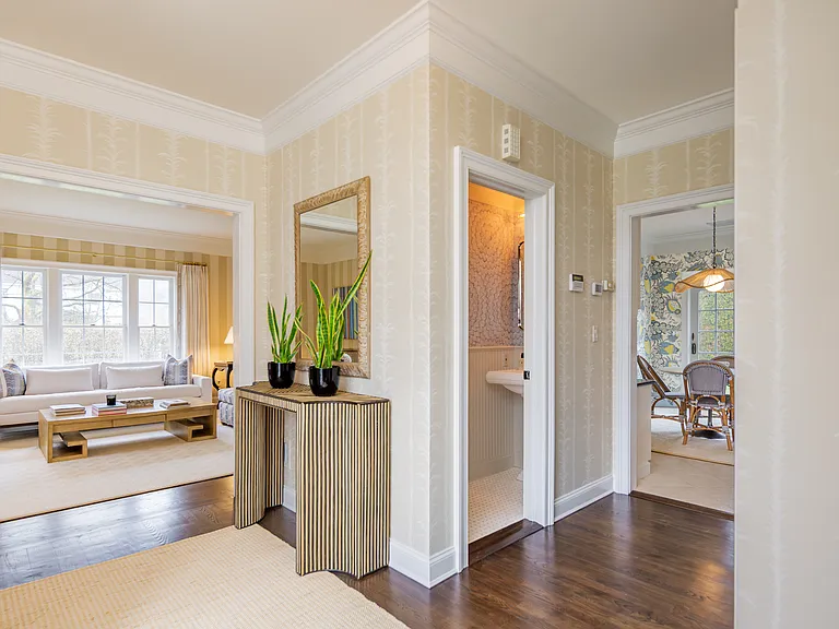 110 Fox Hollow Ln — Photo 13