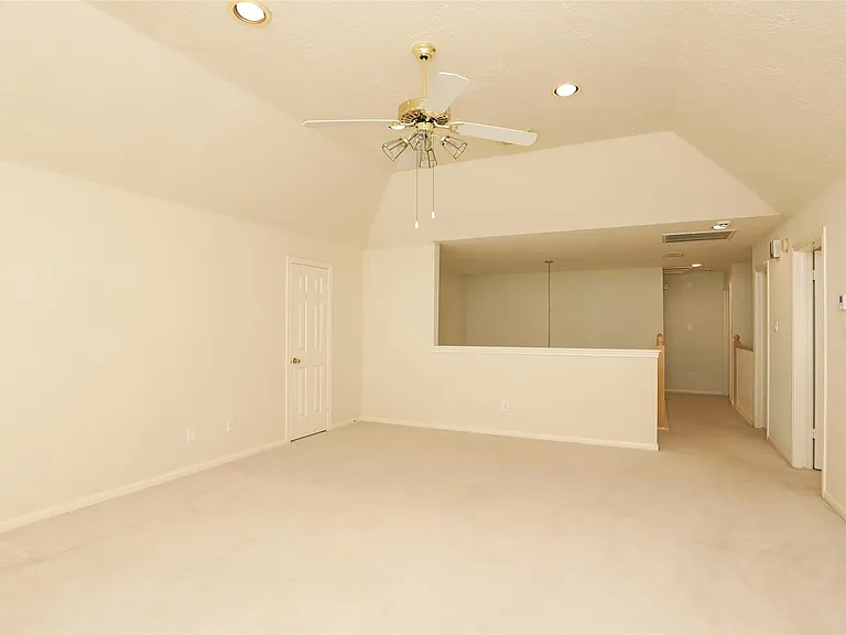 7502 Holly Court Est — Photo 30