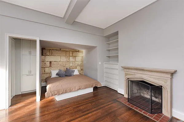 Sold by Exit Kingdom Realty | media 26