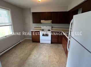 202 Main Rd APT 16, Holden, ME 04429