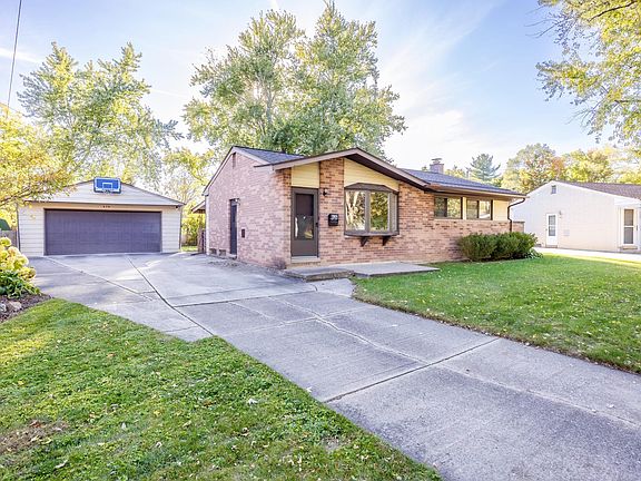 2nd image of 630 Canterbury Dr