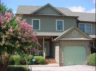 23 Heatherfield Ct, Kilmarnock, VA 22482