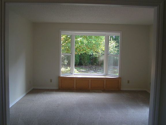 3rd image of 2540 NE Timothy Ln