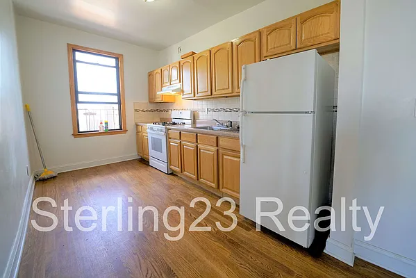 Rented by Sterling Realty Solution Inc | media 7