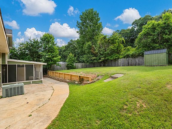 5th image of 4501 Linda Dr