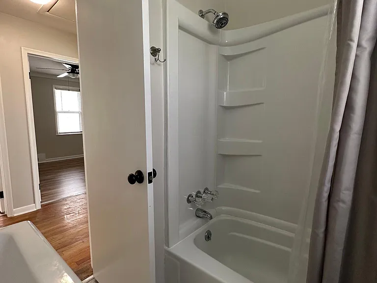 921 Vanderpool Dr — Photo 10