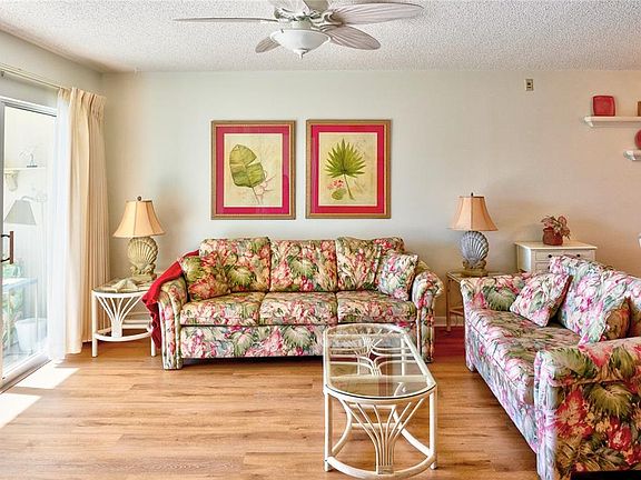 5th image of 833 Wexford Blvd