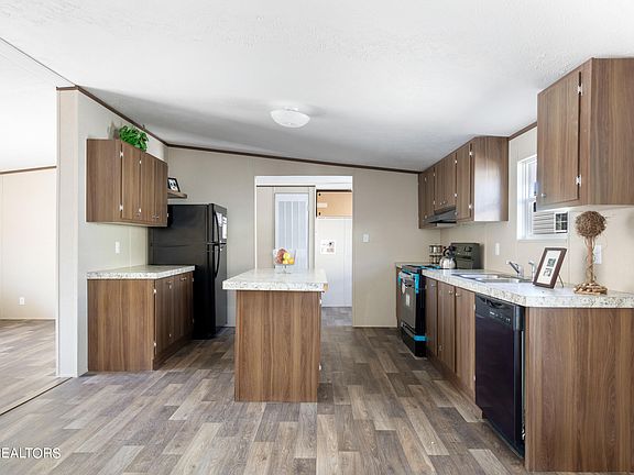 3rd image of 3038 Forestdale Ave