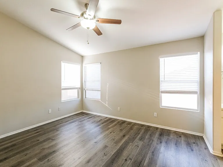 16183 W Buchanan St — Photo 10