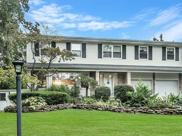 1 Erita Lane, Smithtown, NY 11787