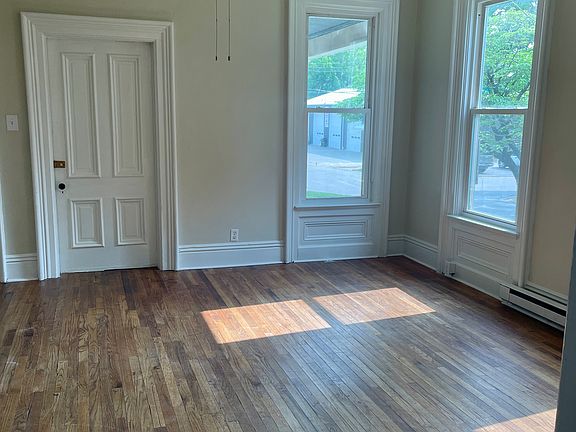 5th image of 230 W Jefferson St #A